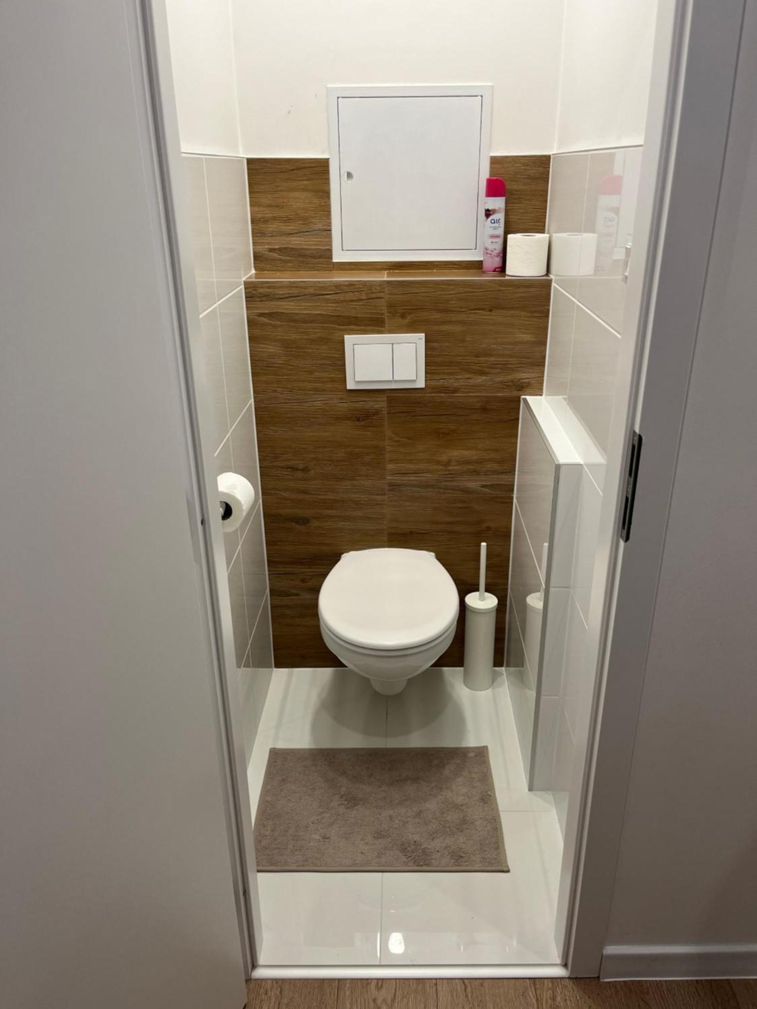Elegant Escape Apartment III - Free Parking, Easy Access To City Center Bratislava Bagian luar foto